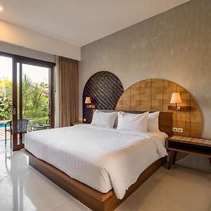 Deluxe Double or Twin Room Pool View